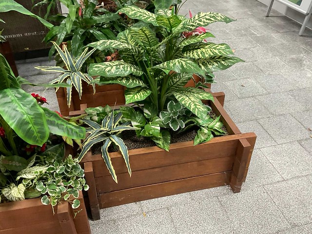 Kunstplant in plantenbak (2x) - afbeelding 2 van  2