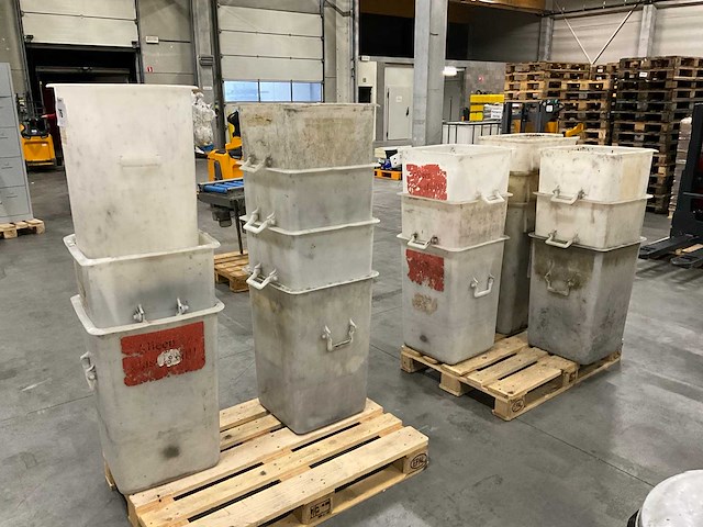 Kunststof afvalemmers & prullenbakken (16x) - afbeelding 1 van  3