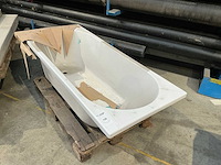 Kunststof badkuip - afbeelding 2 van  3