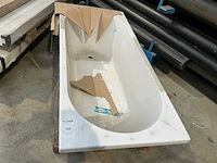 Kunststof badkuip - afbeelding 3 van  3