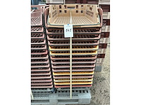 Kunststof bakkerskratten met transport trolley (16x) - afbeelding 2 van  2