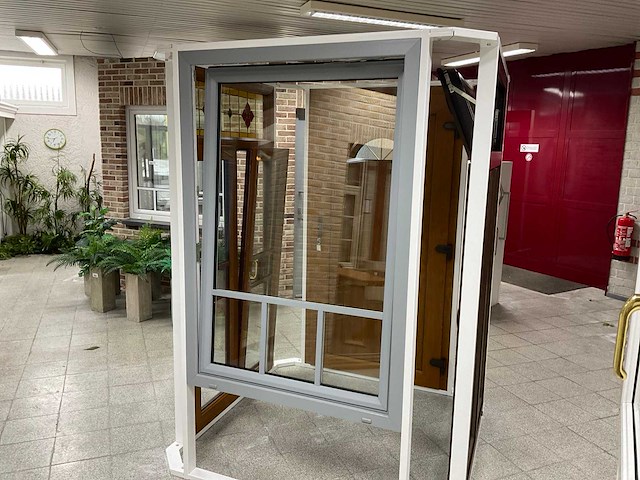 Kunststof draai/kiepraam - afbeelding 2 van  2