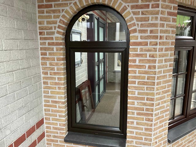 Kunststof draai/kiepraam - afbeelding 1 van  6