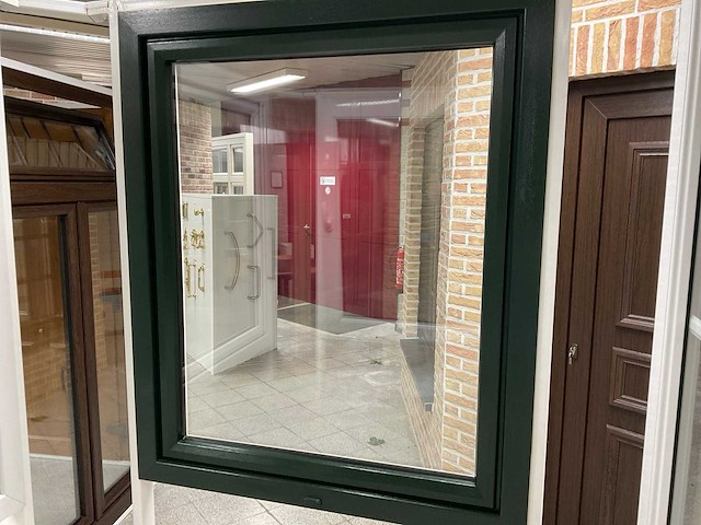 Kunststof draai/kiepraam - afbeelding 1 van  4