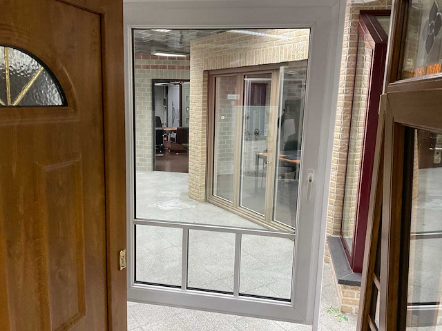 Kunststof draai/kiepraam - afbeelding 1 van  1