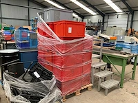 Kunststof magazijnbakken (26x) - afbeelding 1 van  3