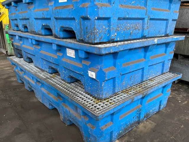 Kunststof opvangbak met metalen looprooster - afbeelding 5 van  7