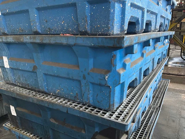Kunststof opvangbak met metalen looprooster - afbeelding 4 van  7