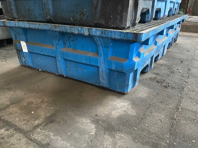 Kunststof opvangbak met metalen looprooster - afbeelding 4 van  7