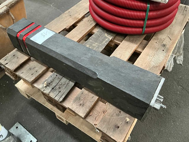 Kunststof paal - afbeelding 1 van  4