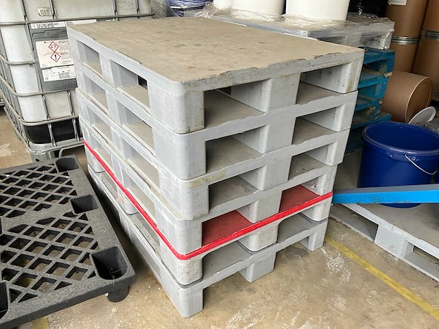 Kunststof pallet (30x) - afbeelding 2 van  5