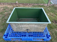 Kunststof regenwaterbak - drinkbak - afbeelding 1 van  4