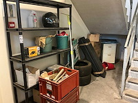 Kunststof rekje met inhoud - afbeelding 1 van  8