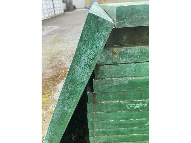 Kunststof roostervloer met gesloten mazen (4x) - afbeelding 1 van  1