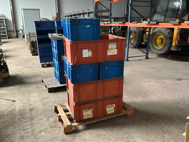 Kunststof stapelbak (6x) - afbeelding 1 van  5