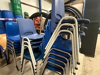 Kunststof stoelen - afbeelding 1 van  2