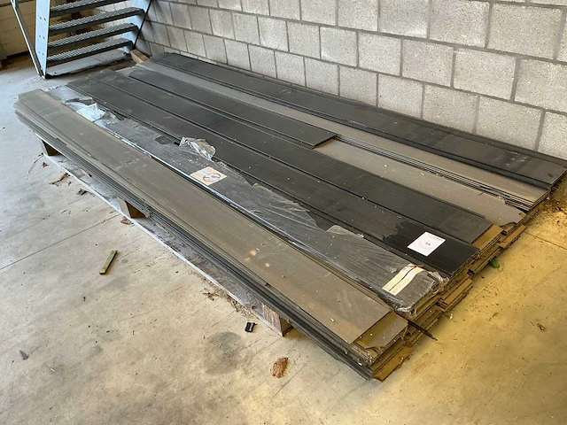 Kunststof tand/groef gevelbekleding (70x) - afbeelding 1 van  10