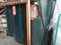 Kunststof tank met pomp - afbeelding 2 van  5