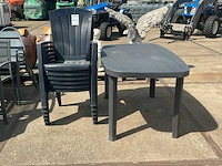 Kunststof tuintafel+stoelen - afbeelding 1 van  3