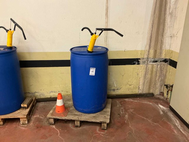 Kunststof vaten met pomp (2x) - afbeelding 2 van  3
