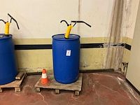 Kunststof vaten met pomp (2x) - afbeelding 2 van  3
