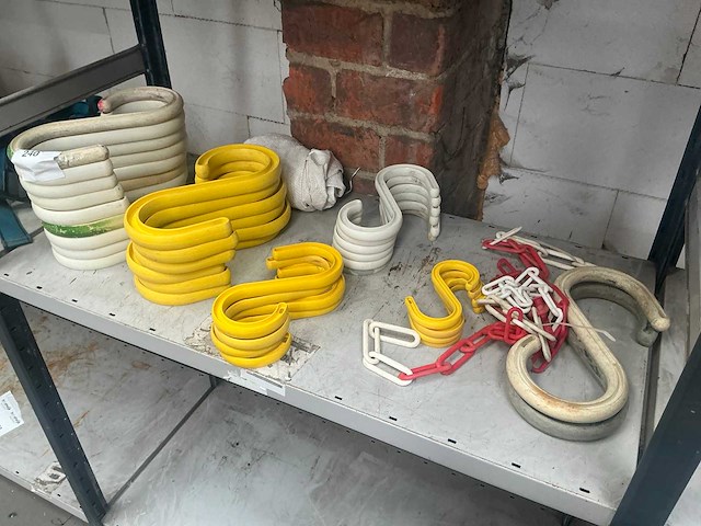 Kunststof veiligheids haken - afbeelding 1 van  6