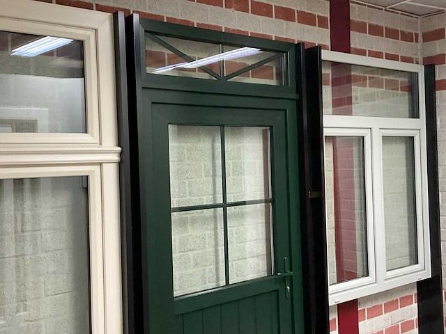 Kunststof voordeur - afbeelding 2 van  4