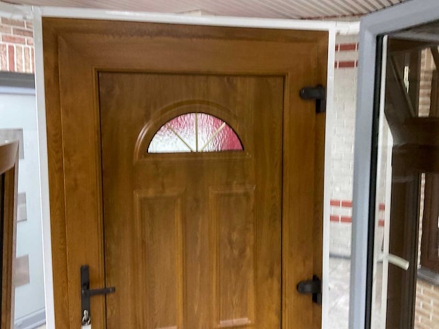 Kunststof voordeur - afbeelding 2 van  3
