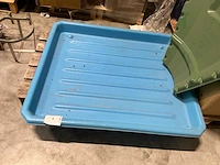 Kunststof waterbak en hoekruif - afbeelding 3 van  6