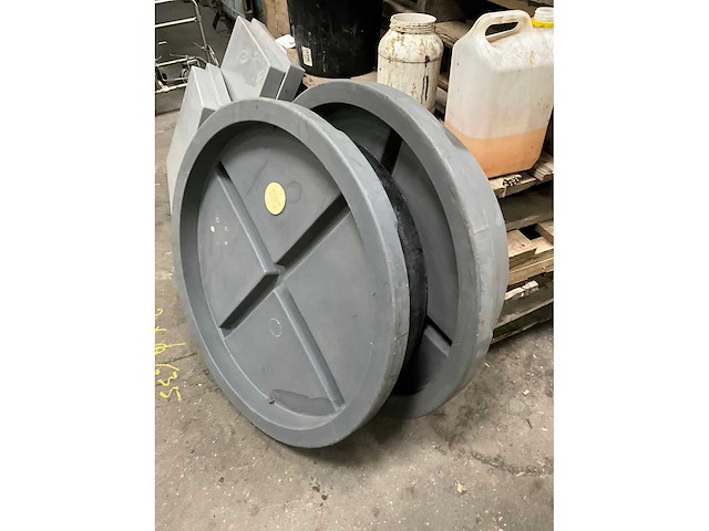 Kunststoffen deksels/afsluiters kessel (2x) - afbeelding 3 van  6