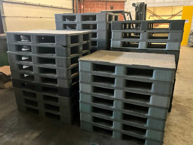 Kunststoffen paletten/pallets corman (37x) - afbeelding 1 van  7