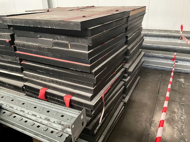 Kunststoffen tegels (170x) - afbeelding 7 van  7