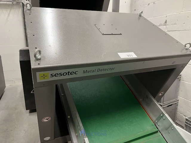 Kunststofgranulator rapid g500-60kub met transportband en metaaldetector - afbeelding 50 van  51