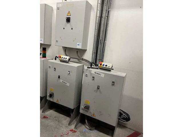 Kunststofgranulator rapid g500-60kub met transportband en metaaldetector - afbeelding 43 van  52