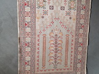 Kunstwerk en houten koffer - afbeelding 6 van  9