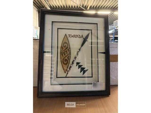 Kunstwerk rwanda schild + speer - afbeelding 1 van  1