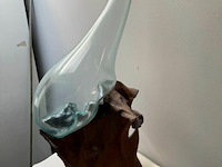 Kunstwerk teakwortel met geblazen glas - afbeelding 2 van  3