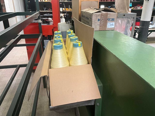 Kuper fineerzaagmachine - afbeelding 12 van  12