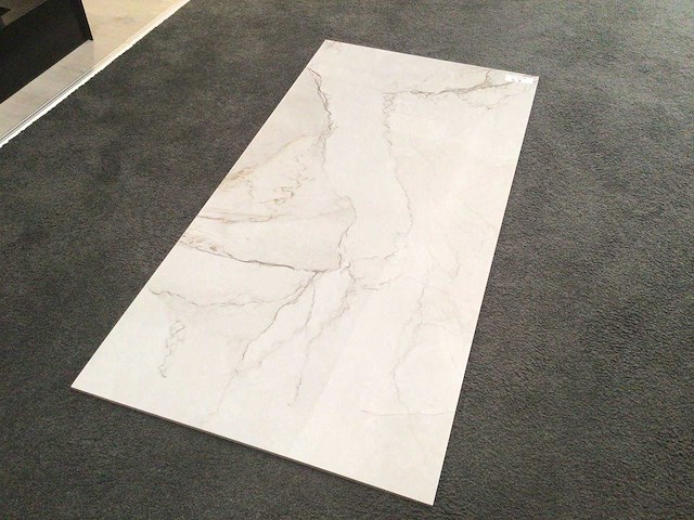 Kutahya adel white gepolijst 60x120 cm tegel 181,44 m² - afbeelding 2 van  3