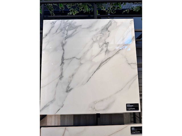 Kutahya calacatta gepolijst 80x80 cm tegel 122,88 m² - afbeelding 3 van  3