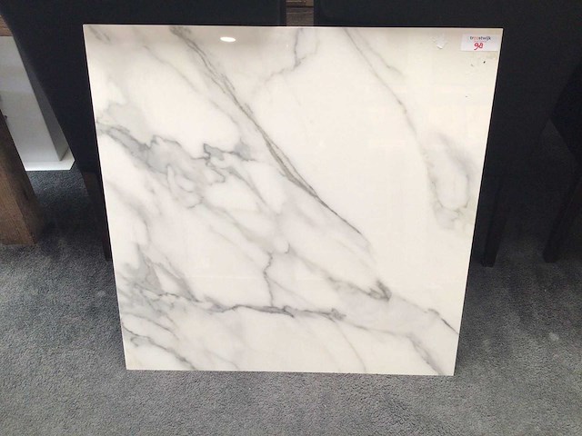 Kutahya calacatta gepolijst 80x80 cm tegel 184,32 m² - afbeelding 1 van  3