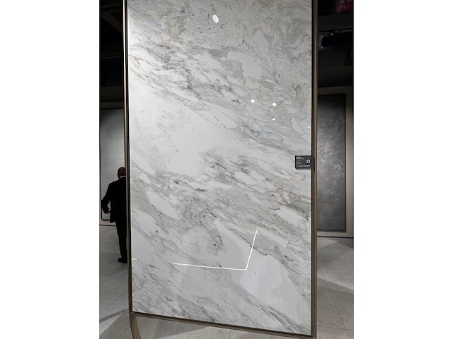 Kutahya flora gepolijst vloertegel 60x120 cm 49,68 m² - afbeelding 1 van  3