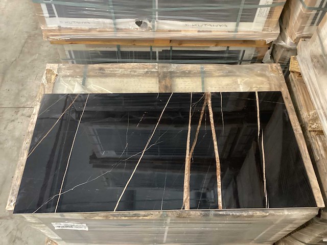 Kutahya nox black gepolijst 60x120 cm tegel 60,48 m² - afbeelding 1 van  8