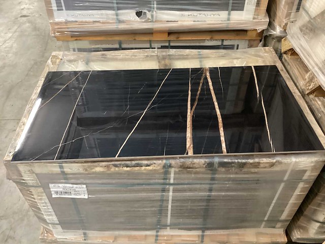 Kutahya nox black gepolijst 60x120 cm tegel 60,48 m² - afbeelding 5 van  8