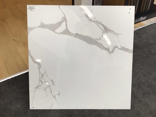 Kutahya statuario gepolijst vloertegel 120x120 cm 57,6 m² - afbeelding 1 van  8