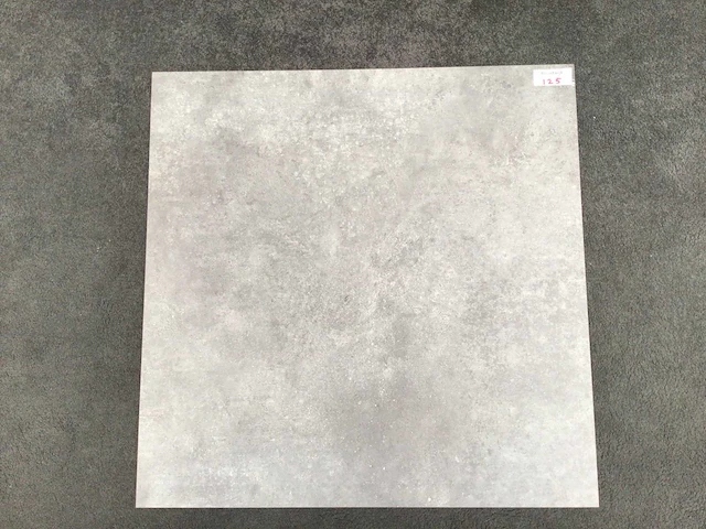 Kutahya vista grey mat vloertegel 80x80 cm 48,64 m² - afbeelding 1 van  7
