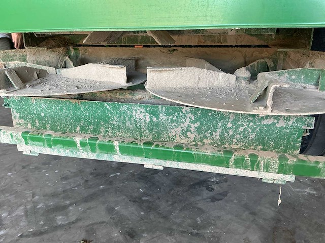 Kuxman k8000 kunstmeststrooier - 15m werkbreedte - afbeelding 6 van  9