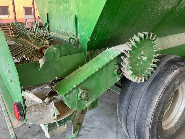 Kuxman k8000 kunstmeststrooier - 15m werkbreedte - afbeelding 7 van  9