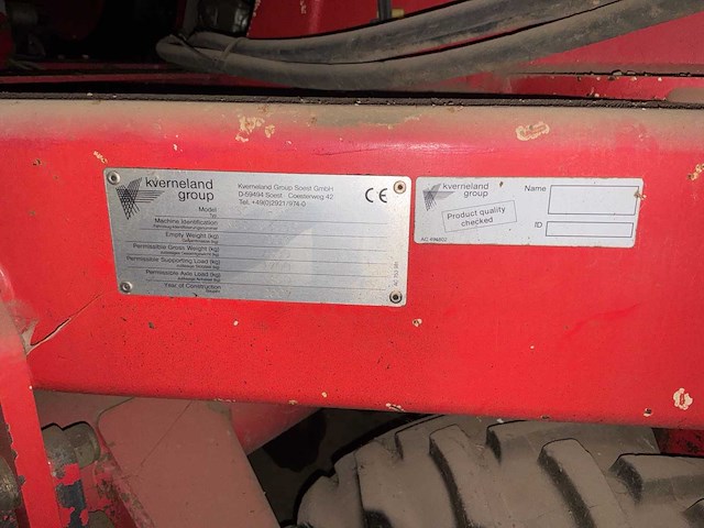 Kverneland semi-vereenvoudigde zaaimachine - afbeelding 10 van  17