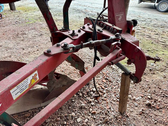 Kverneland vd 95 ploeg - afbeelding 8 van  10